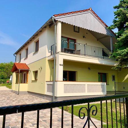 Pine&Chill2 Apartments Balatonalmádi Dış mekan fotoğraf