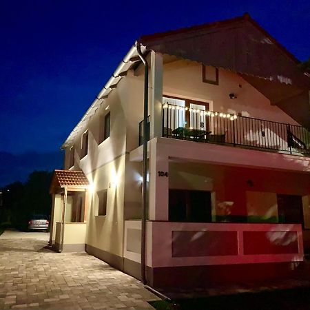 Pine&Chill2 Apartments Balatonalmádi Dış mekan fotoğraf